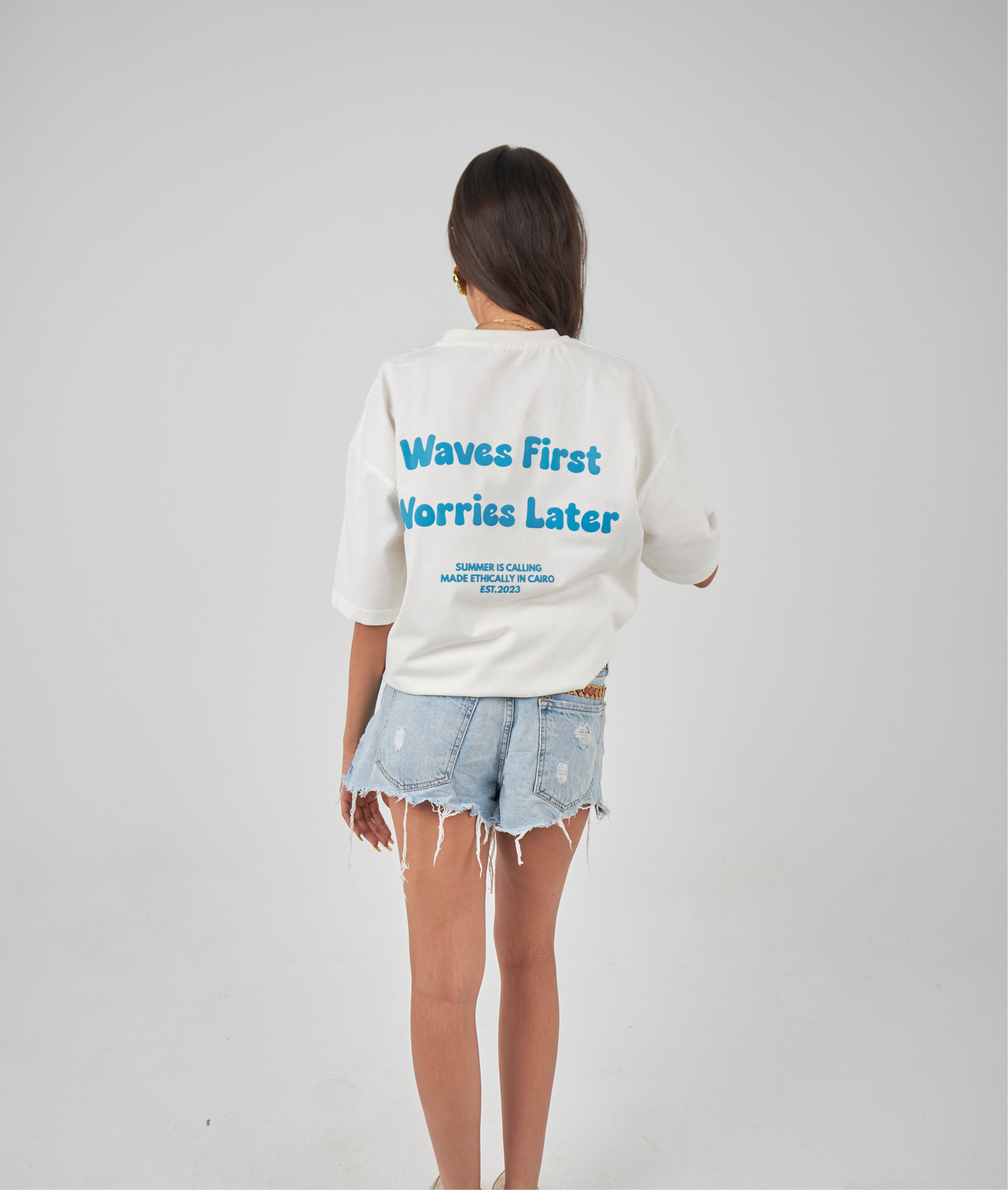 "WAVES FIRST" Off-white Oversized Tee